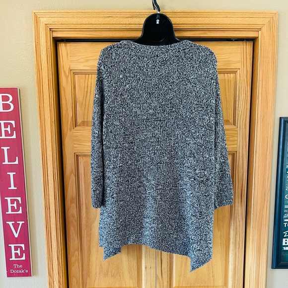 New York and company asymmetrical sweater XL - Picture 2 of 3